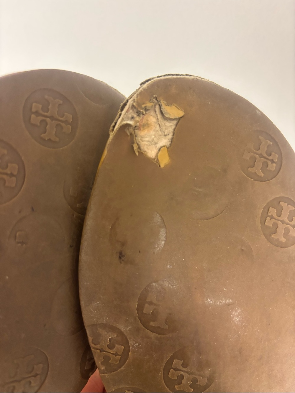Tory Burch Logo Thong Sandals in Cognac - 9.5 - Picture 6 of 7